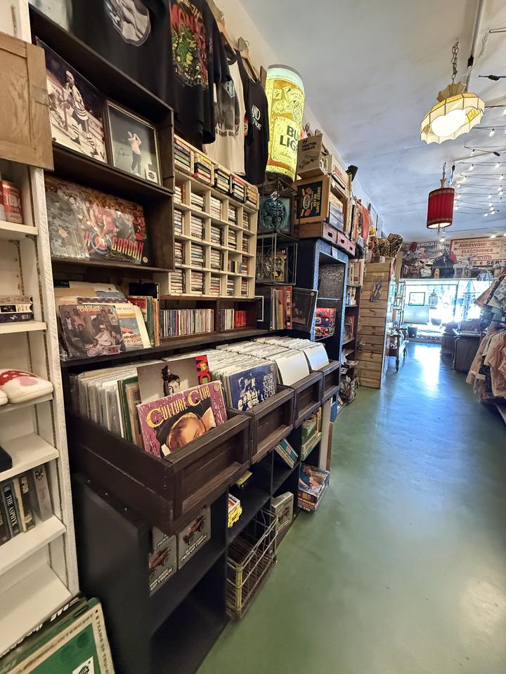 Owl’s Attic, photo 3